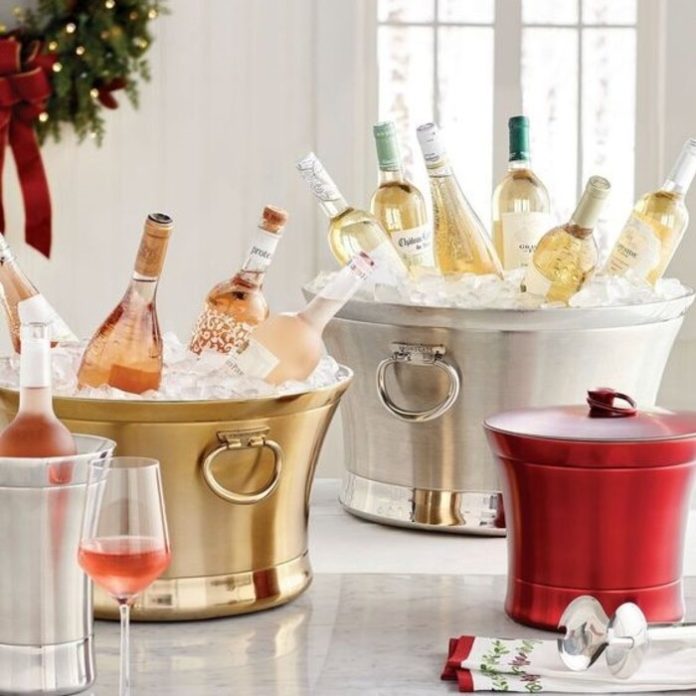 Top 42 Unique Wedding Gift Ideas For Older Couples in 2024