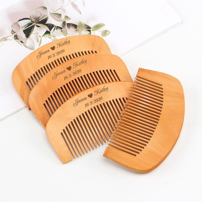 66 Best Wedding Gifts For Guests That Will Delight Them 111 Wedding Mementos For Guests Comb Favor