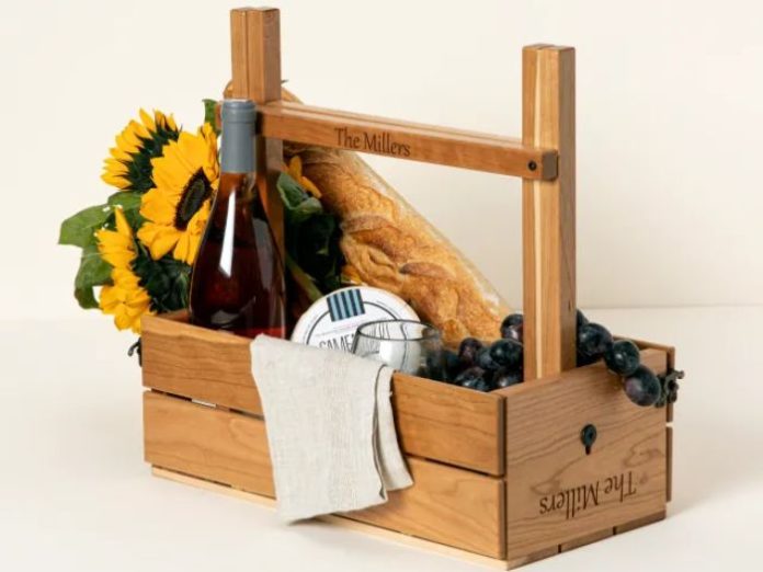 41 Best Wedding Gifts For Sister That She'll Surely Cherish