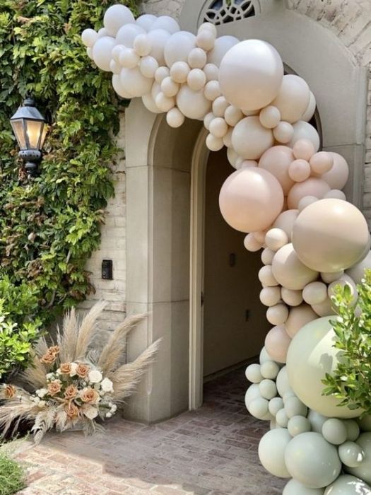 Traditional Entrance Arch With Wedding Balloon Decor