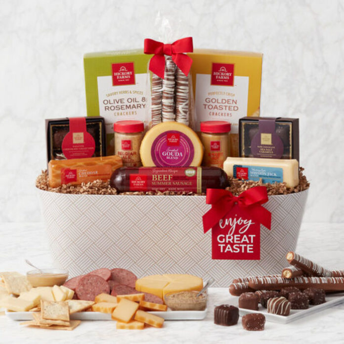 43 Last Minute Wedding Gift Ideas To Impress The Newlyweds
