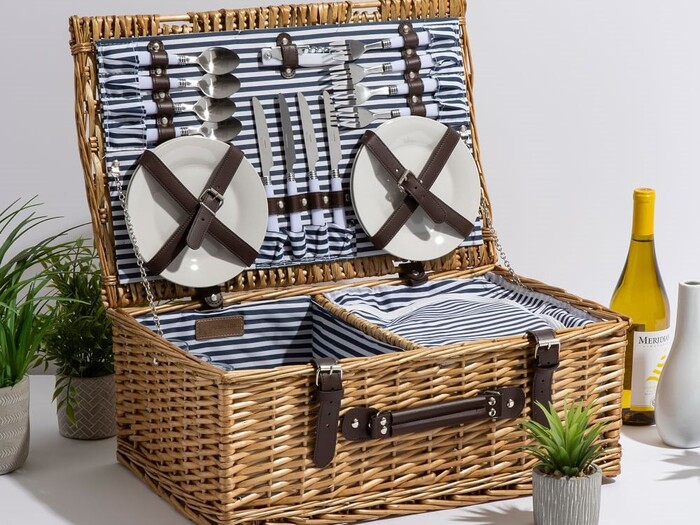 Providence Woven Picnic Baskets – Wedding Gift For A Cousin