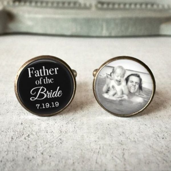 48 Stunning Wedding Gifts For Parents That They'll Cherish