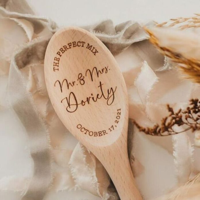 48 Stunning Wedding Gifts For Parents That They ll Cherish