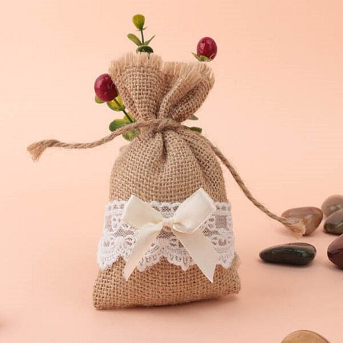 Burlap Baggies – Rustic Wedding Favor Ideas