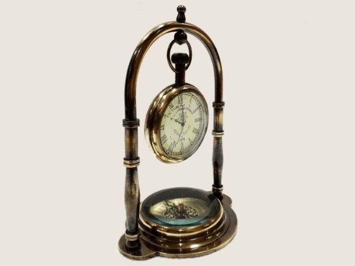 41 Funny & Creative Wedding Gifts For Boss To Impress Them