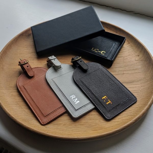 41 Funny & Creative Wedding Gifts For Boss To Impress Them