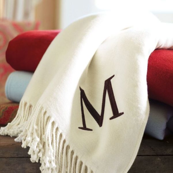 41 Funny & Creative Wedding Gifts For Boss To Impress Them