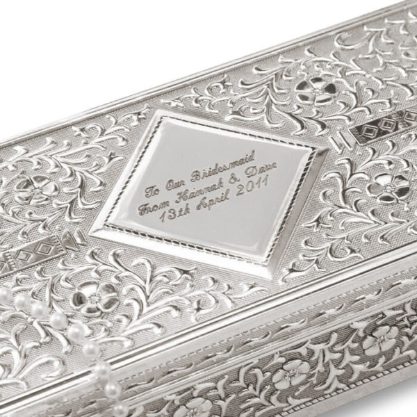 40 Best Bridal Shower Gift for Sister to Make Her Cherish