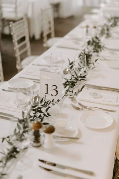 Top 44 Minimalist Wedding Decor Ideas for a Simple Setting