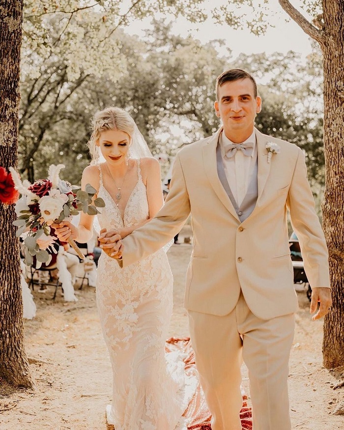 21 Best Groom Suits For Weddings Ideas For Every Gentleman