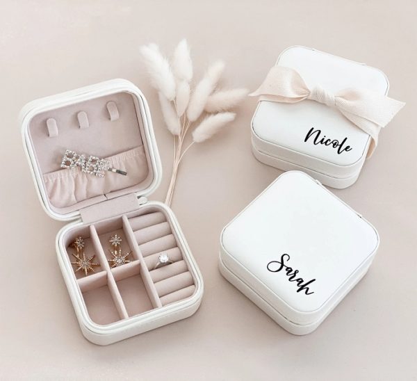 29 Best Bridal Shower Gift For Daughter She'll Appreciate