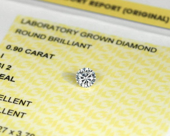 Engagement Ring Shopping Tips - Get A Certificate