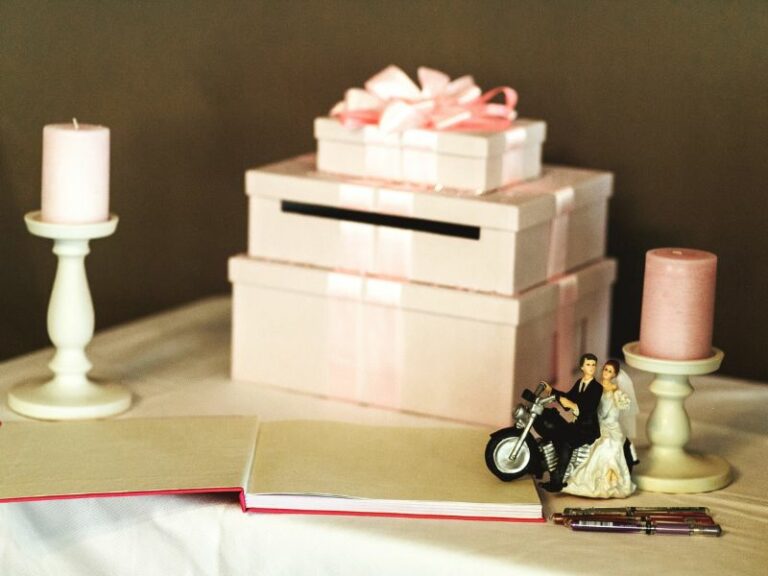 37 Appropriate Wedding Gifts For Coworker To Make Them Happy