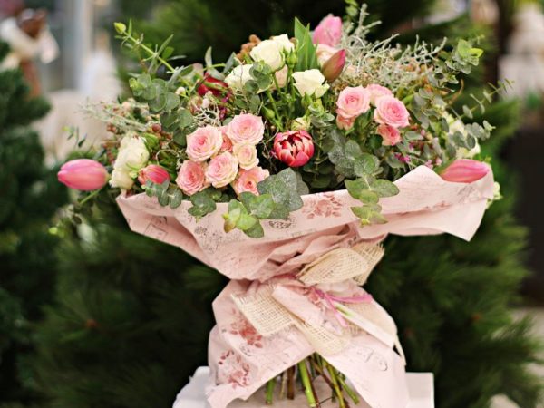 30 Good 6-Month Anniversary Gifts for Her (Every Budget!)