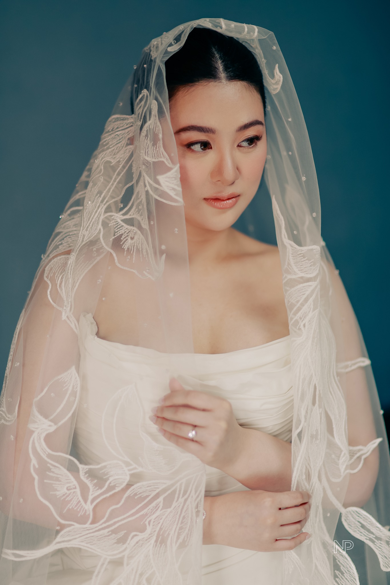 Book Your Bridal Look Worth Remembering Today