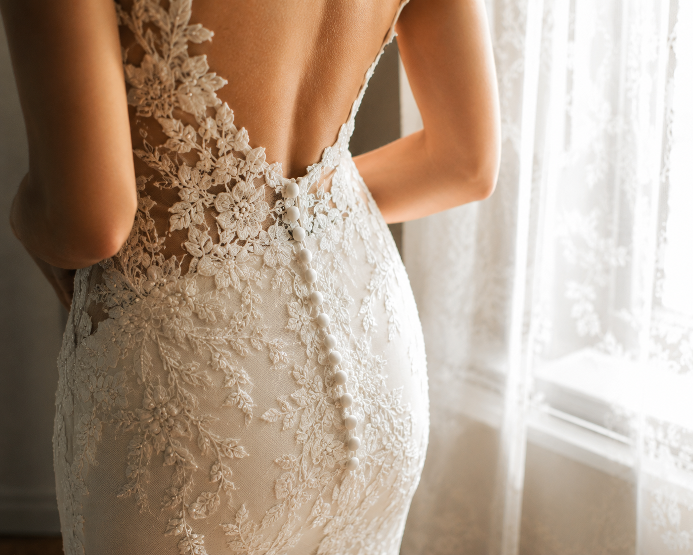 Tips for Posing Naturally on Your Wedding Day 2026 12 c2ddd7c5 41a0 4c09 b752 cdfc154d2cdf